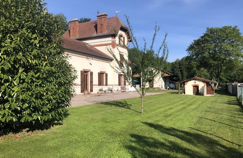 Warmeriville House | Gîte Former train station Val des Bois 15 'Reims 6 rooms 14p