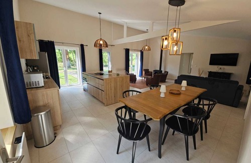Saint-Quentin-en-Tourmont House | Gîte Prestige au Coeur De La Baie De Somme