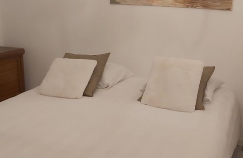 Chateau-Thierry Bed & Breakfast | Gîte Jardin d'Eden
