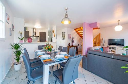 Magny-le-Hongre Villa | Gîte La Villa Omagny Paris Marne-la-Vallée