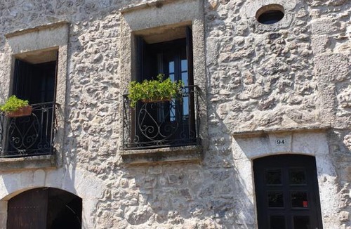 Le Caylar Apartment | Gîte Le Barry