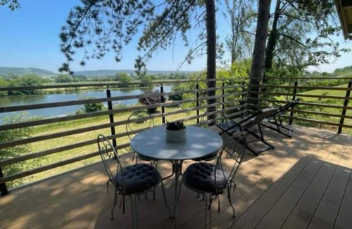 Saint-Pierre-la-Garenne Ski Chalet | Gîte Seine & Nature Chalet Atypique Avec vue Imprenable sur la Seine