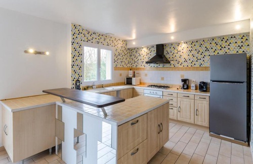 Villenauxe-la-Grande House | Gîte Villenauxe-la-Grande, 5 pièces, 8 personnes - FR-1-543-97