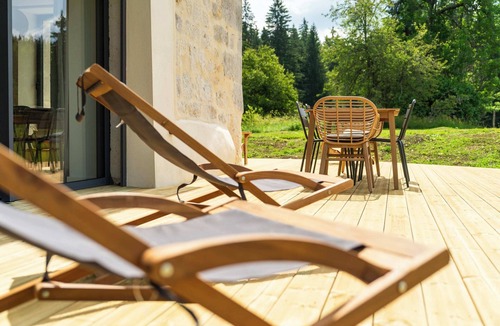 Premanon Apartment | Gite authentique de plain-pied dans ferme en pierre en pleine nature