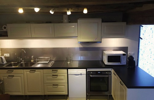 Beaune-la-Rolande Cottage | Gîte-Comfort-Ensuite with Shower
