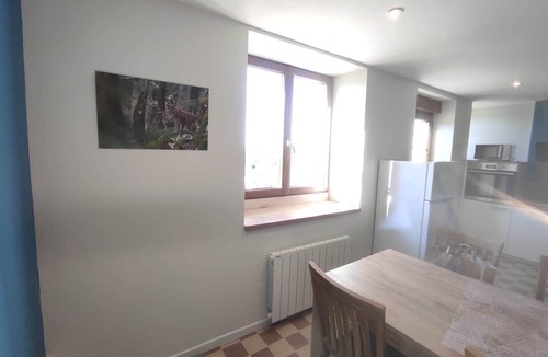 Saint-Didier Cottage | Gîte du Lynx, renovated farmhouse with a great view