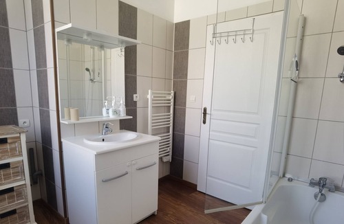 Beaugency Condo | Gîte du Puits Gaillard in the historic heart of BEAUGENCY
