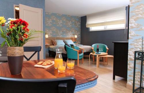Vieil-Hesdin House | gite du vieux saule 1 gite avec spa privatif pour 2 personnes 1 suite familiale sans spa