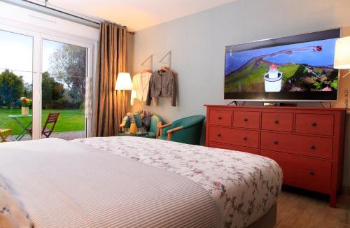 Vieil-Hesdin House | gite du vieux saule 1 gite avec spa privatif pour 2 personnes 1 suite familiale sans spa