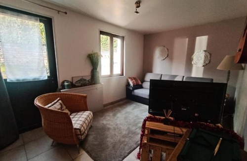 Armes House | Gîte familial - On the banks of the Nivernais Canal