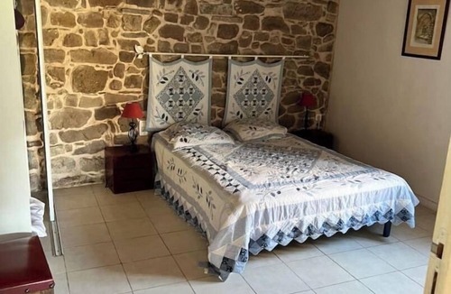 Avene House | Gite Grenouille, Single-storey house in a quiet location