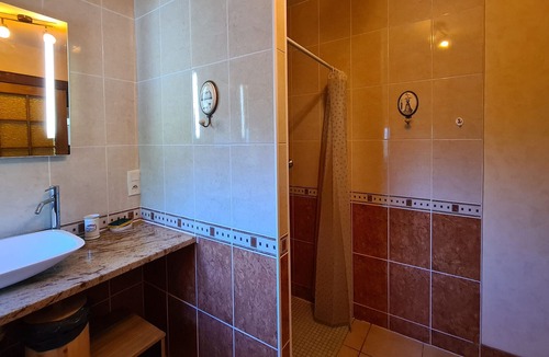 Saint-Plantaire Cottage | Gite Saint-Plantaire, 4 bedrooms, 11 persons
