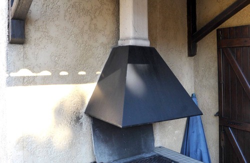 Lagorce Cottage | Gîte with barbecue and enclosed terrace close to shops and rivers