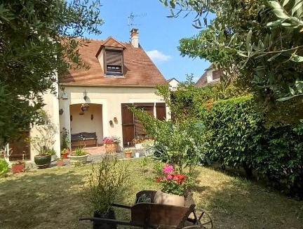 Herblay Bed & Breakfast | Gites Les Roses