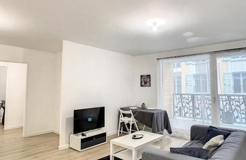 Sarcelles Apartment | Grand Appart spacieux terrasse parking 2pers wifi