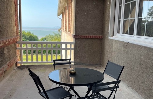 Cricqueboeuf Apartment | Grand Appartement Avec Terrasse vue mer Imprenable