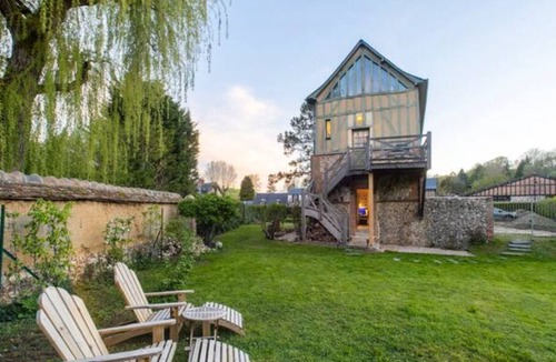 Lyons-la-Foret Apartment | Grand Comfort Apartment in Normandy - Lyons-la-Foret area - 2 bedrooms