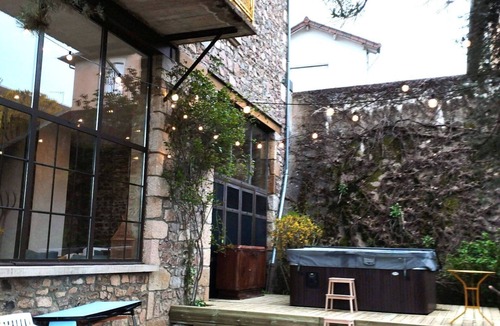 Saint-Igny-de-Vers House | Grand Gîte de Groupe Près de Lyon Pour 18 Personnes Avec Jacuzzi