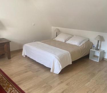 Baugy Apartment | Grand studio lumineux à 10 min de Compiègne