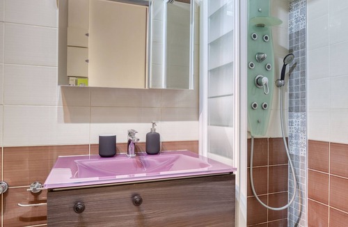 Rosny-sous-Bois Apartment | Grand Studio Moderne & Cosy - Near Paris - CDG Airport - Disney/Parc Asterix