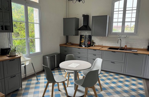 Isles-les-Meldeuses House | Grande Maison de 370m2, Proche Disney/Paris