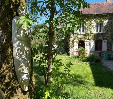 Loupeigne House | Grande Maison Festive