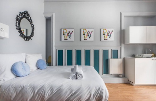 Quartier du Faubourg-Montmartre Apartment | Grands Magasins - Opéra 34: cosy apt. for 4