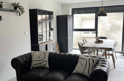 Chavelot House | Grange&Lodge apartment, sauna and swim spa