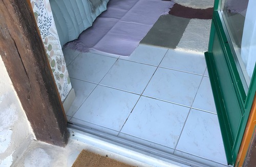 Durtal Bed & Breakfast | Guest Room 'Romantic' with Shared Garden and Wi-Fi