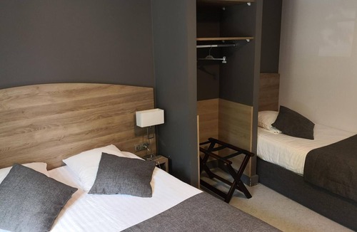 Chatillon-sur-Chalaronne Hotel | Hôtel du Commerce