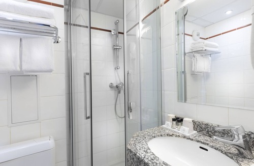 Quartier Saint-Ambroise Hotel | Hôtel Marais de Launay
