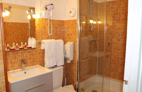 Gisors Hotel | Hôtel Moderne