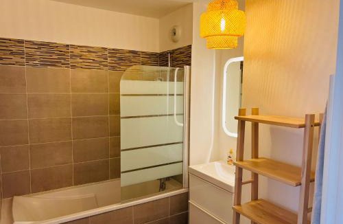 Bezannes Apartment | Harmonieux/Bezannes/Pkg Privé