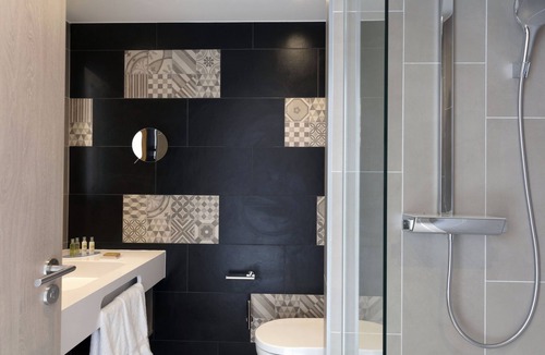 Quartier du Pont-de-Flandre Hotel | Hilton Garden Inn Paris La Villette