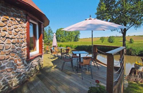 Kindwiller Apartment | Holiday Farm in Pfaffenhofen with Indoor Pool