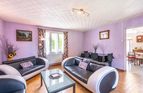 Mesnieres-en-Bray House | Holiday Home La Mesnièroise by Interhome