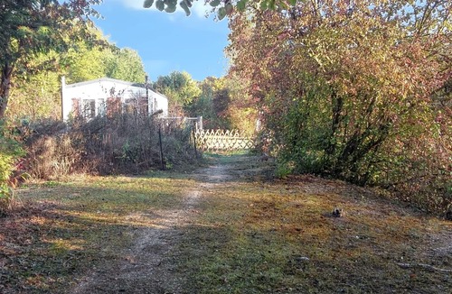 Saint-Hilaire-sous-Romilly House | Homerez - Bungalow in Saint-Hilaire-sous-Romilly