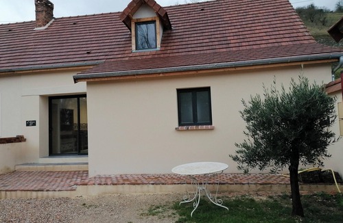 Sainte-Genevieve-les-Gasny House | Homerez - House near Monet's gardens.