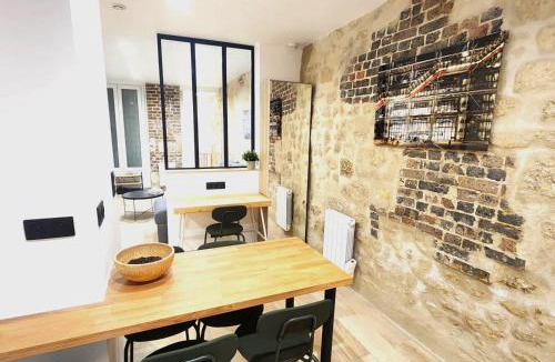 Quartier Sainte-Avoye Apartment | Home in Paris Chatelet great apt for 6px