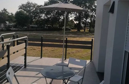Arnage Apartment | Homerez - Apt. Arnage - Terrace and garden