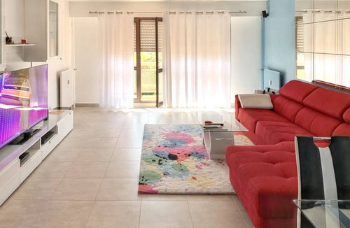 Melun Apartment | Homerez - Apt in Melun with balcony