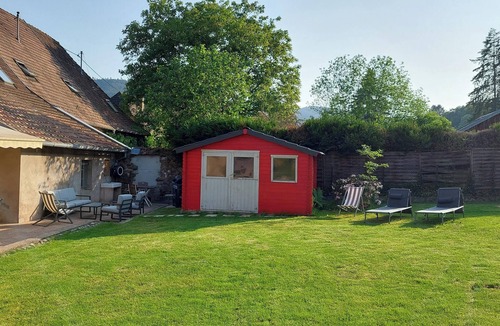 Bassemberg House | Homerez - Charming house in Bassemberg with a fenced garden