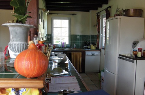 Berville House | Homerez - Charming House in Berville with Garden