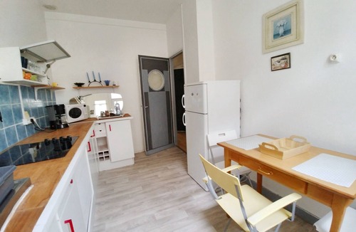 Montreuil House | Homerez - Comfortable house in Montreuil with a fenced garden