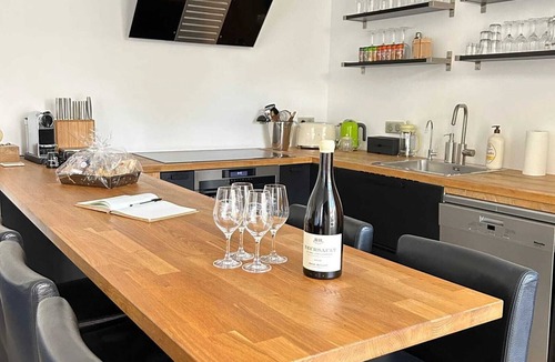 Meursault House | Homerez - Elegant house in Meursault with fenced garden and fireplace
