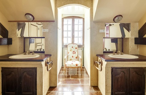 Saint-Germain-sur-Ecole House | Homerez - House for 3 ppl. with swimming-pool at Saint-Germain-sur-École