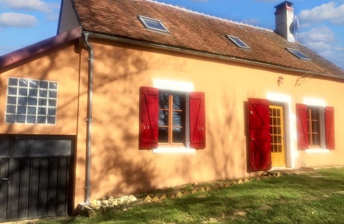 Dampierre-sous-Bouhy House | Homerez - House in Dampierre Sous Bouhy