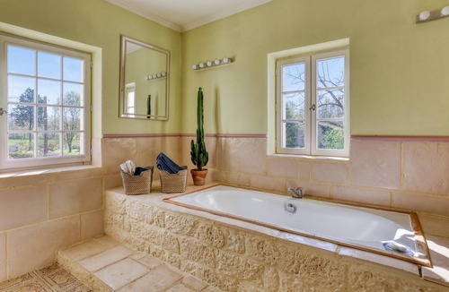 Montignac-Charente House | Homerez - House for 6 ppl. with swimming-pool and garden at Montignac-Charente