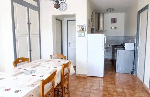 Avesnes-en-Val House | Homerez - House in Avesnes-en-Val