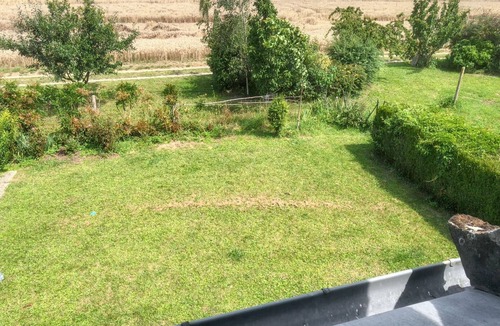 Itteville House | Homerez - House with garden in Itteville and garden views